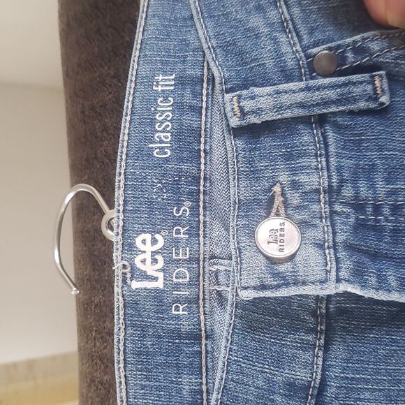 NWT Lee Riders Classic Straight Leg Jeans Sz 10P - Picture 4 of 10